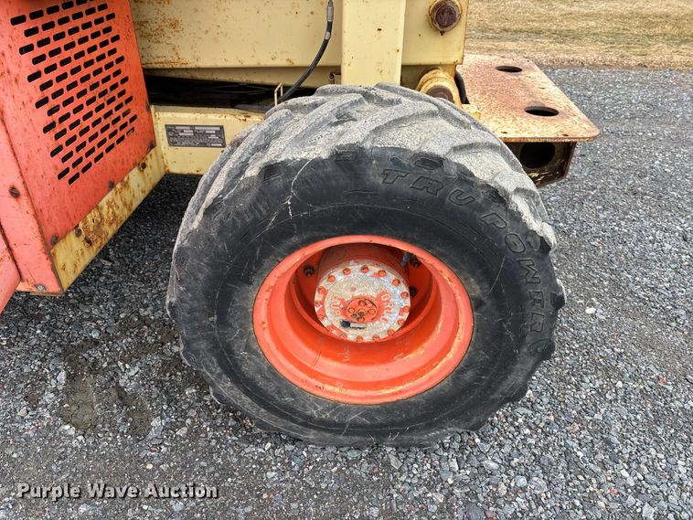 image for item EM5028 1999 JLG 33RTS scissor lift