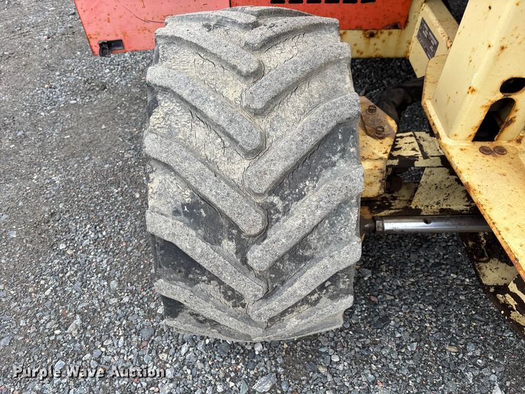 image for item EM5028 1999 JLG 33RTS scissor lift
