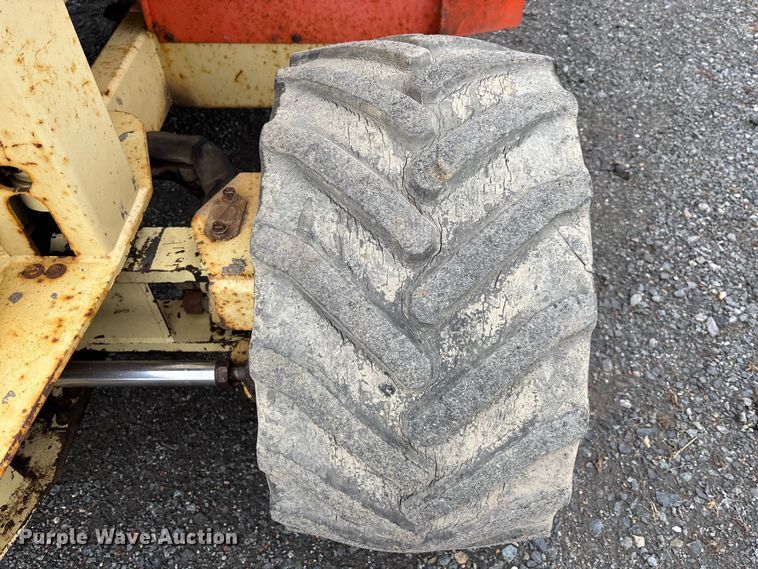 image for item EM5028 1999 JLG 33RTS scissor lift