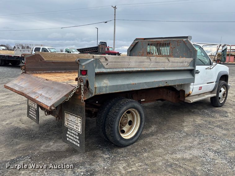 image for item EM5029 2000 GMC Sierra C3500 dump bed pickup truck