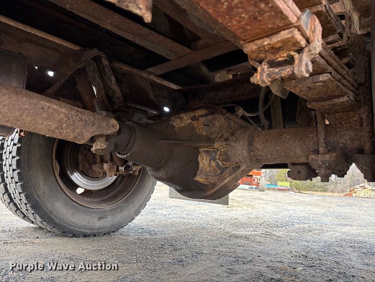 image for item EM5029 2000 GMC Sierra C3500 dump bed pickup truck
