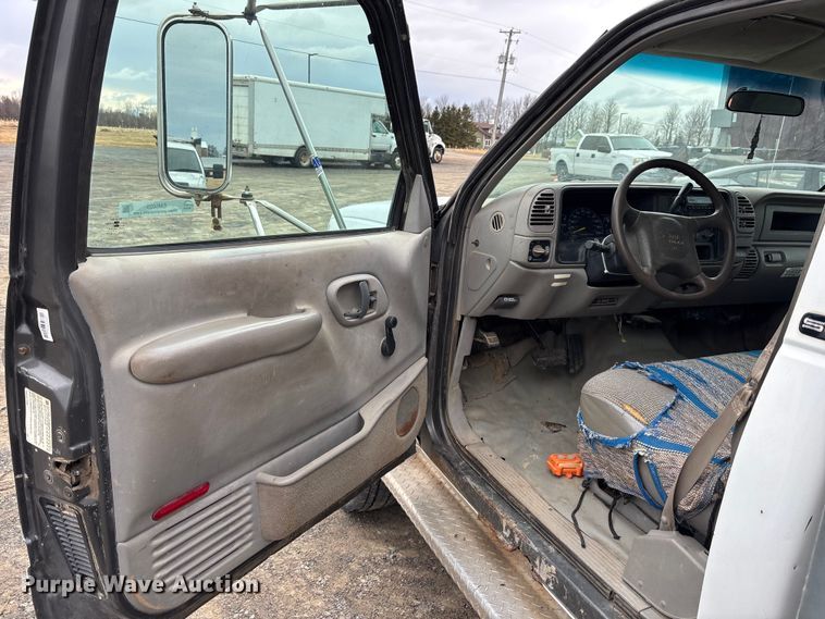 image for item EM5029 2000 GMC Sierra C3500 dump bed pickup truck