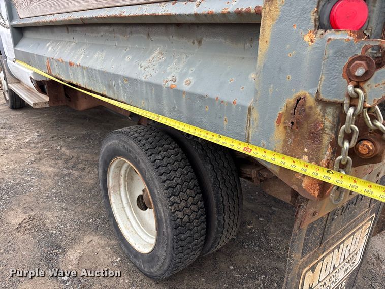 image for item EM5029 2000 GMC Sierra C3500 dump bed pickup truck