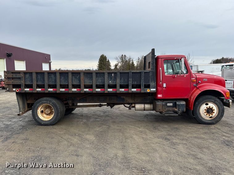 image for item EM5038 2000 International 4700 dump truck