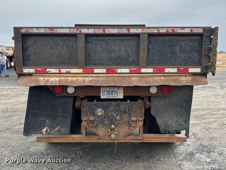 image for item EM5038 2000 International 4700 dump truck