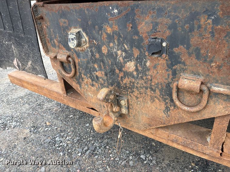 image for item EM5038 2000 International 4700 dump truck