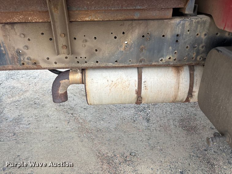 image for item EM5038 2000 International 4700 dump truck