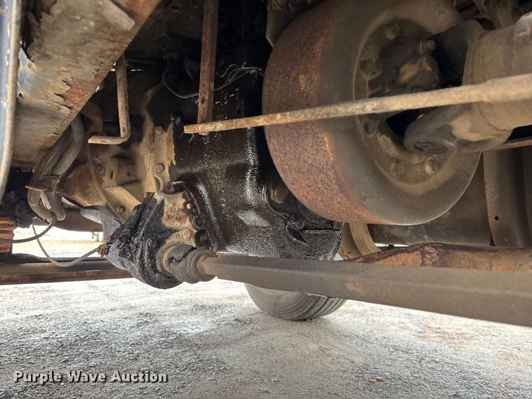 image for item EM5038 2000 International 4700 dump truck