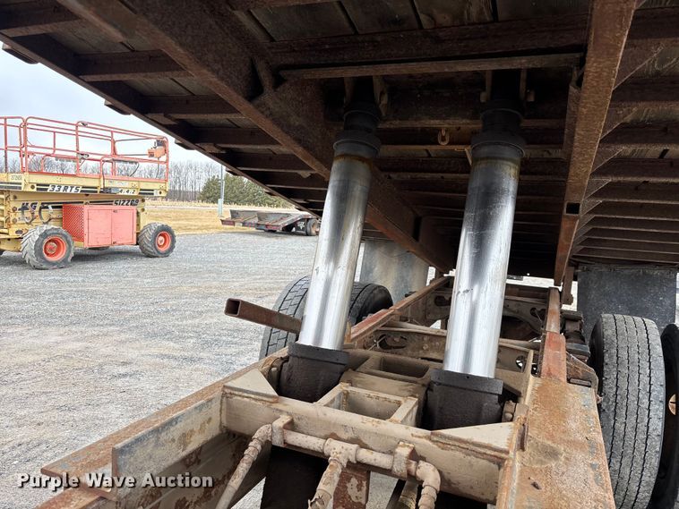 image for item EM5038 2000 International 4700 dump truck