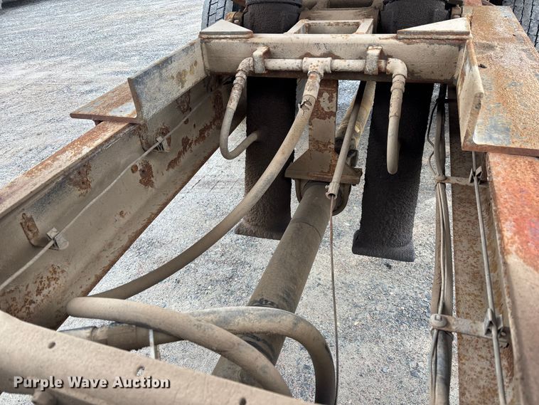 image for item EM5038 2000 International 4700 dump truck