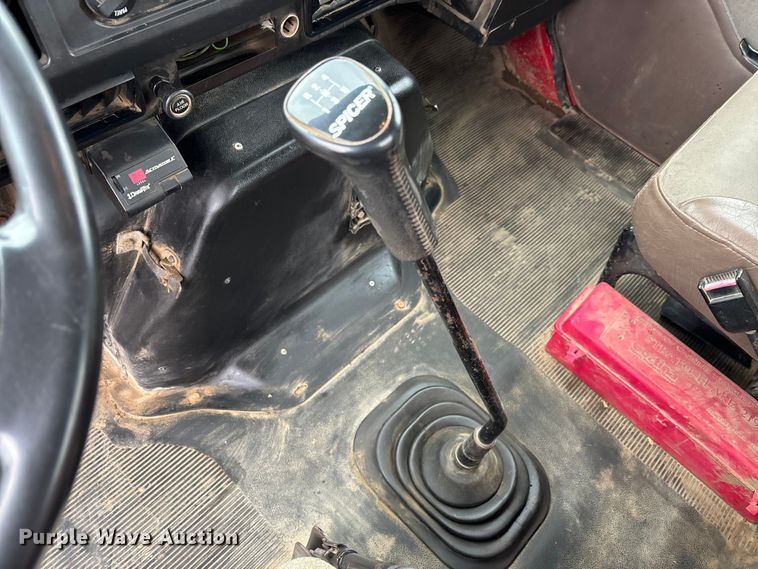 image for item EM5038 2000 International 4700 dump truck