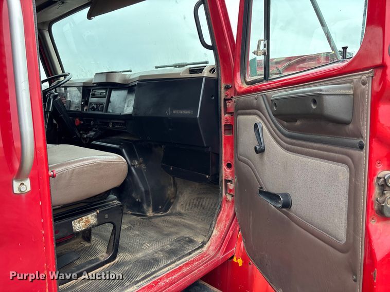 image for item EM5038 2000 International 4700 dump truck