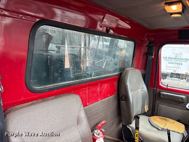 image for item EM5038 2000 International 4700 dump truck