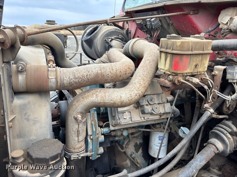 image for item EM5038 2000 International 4700 dump truck