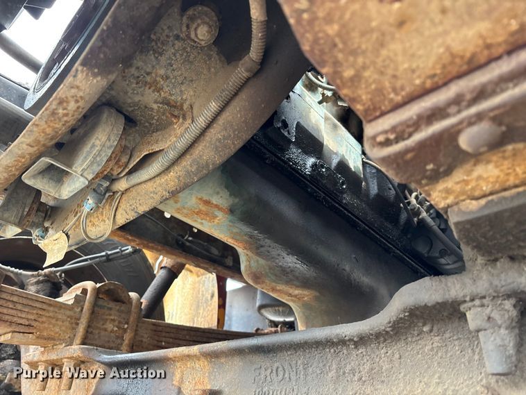 image for item EM5038 2000 International 4700 dump truck