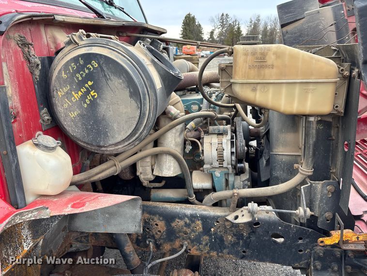 image for item EM5038 2000 International 4700 dump truck