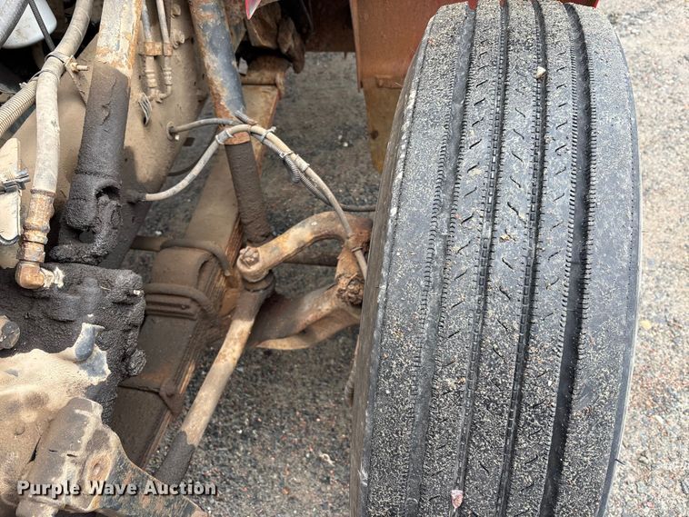 image for item EM5038 2000 International 4700 dump truck