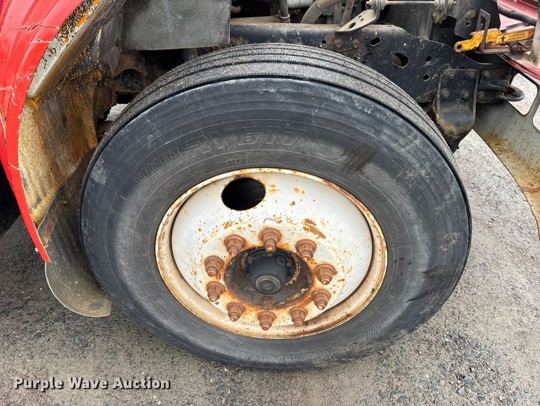 image for item EM5038 2000 International 4700 dump truck