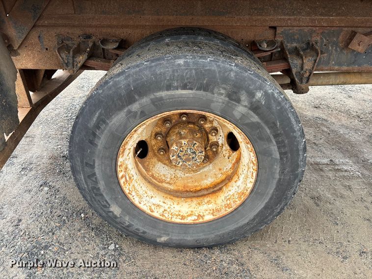 image for item EM5038 2000 International 4700 dump truck