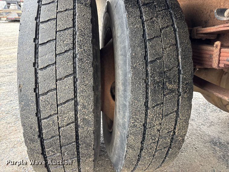 image for item EM5038 2000 International 4700 dump truck