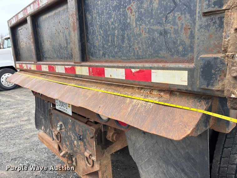 image for item EM5038 2000 International 4700 dump truck