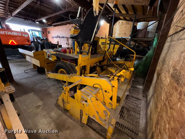 image for item EM5040 1967 Blaw Knox PF65 paver