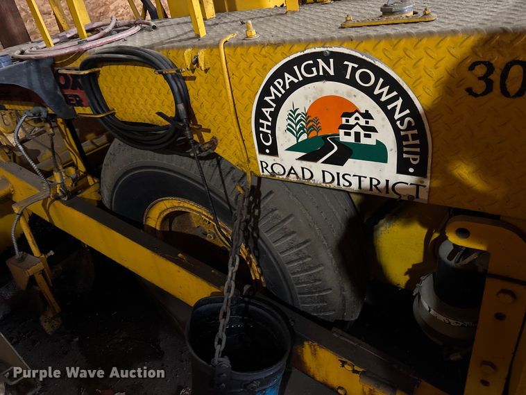 image for item EM5040 1967 Blaw Knox PF65 paver