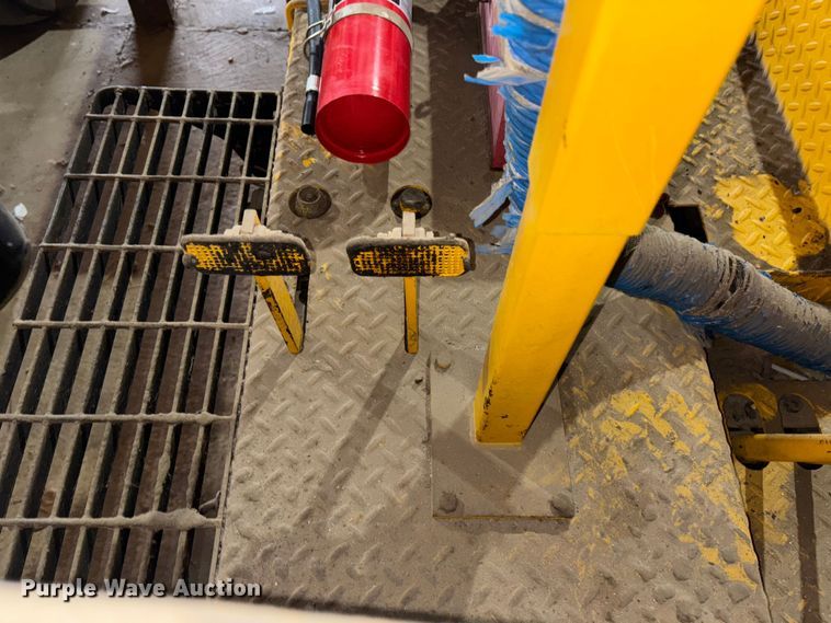 image for item EM5040 1967 Blaw Knox PF65 paver