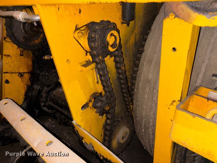 image for item EM5040 1967 Blaw Knox PF65 paver