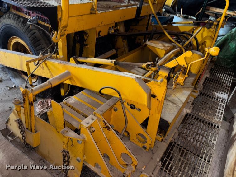 image for item EM5040 1967 Blaw Knox PF65 paver