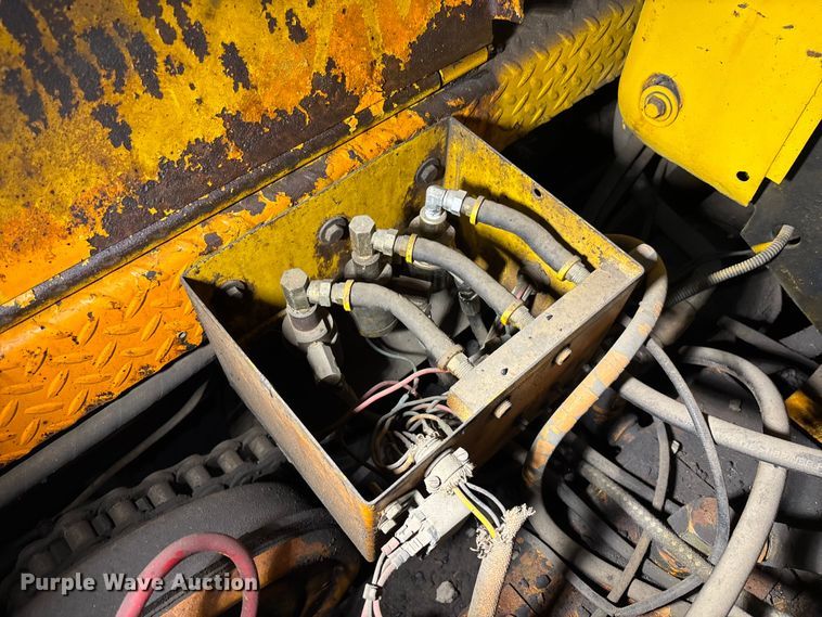 image for item EM5040 1967 Blaw Knox PF65 paver