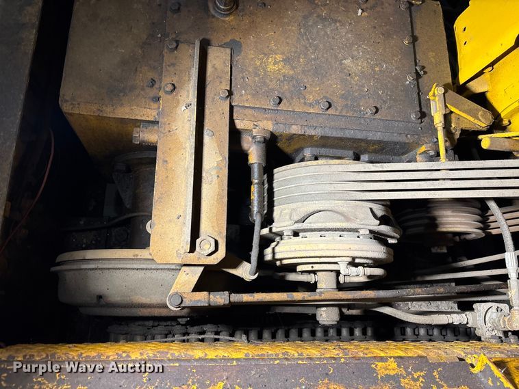 image for item EM5040 1967 Blaw Knox PF65 paver