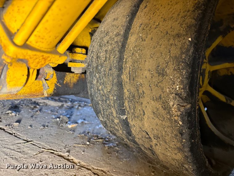 image for item EM5040 1967 Blaw Knox PF65 paver