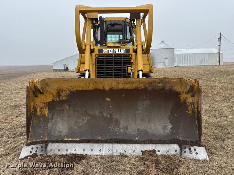 image for item EM5044 2000 Caterpillar D6R XL dozer