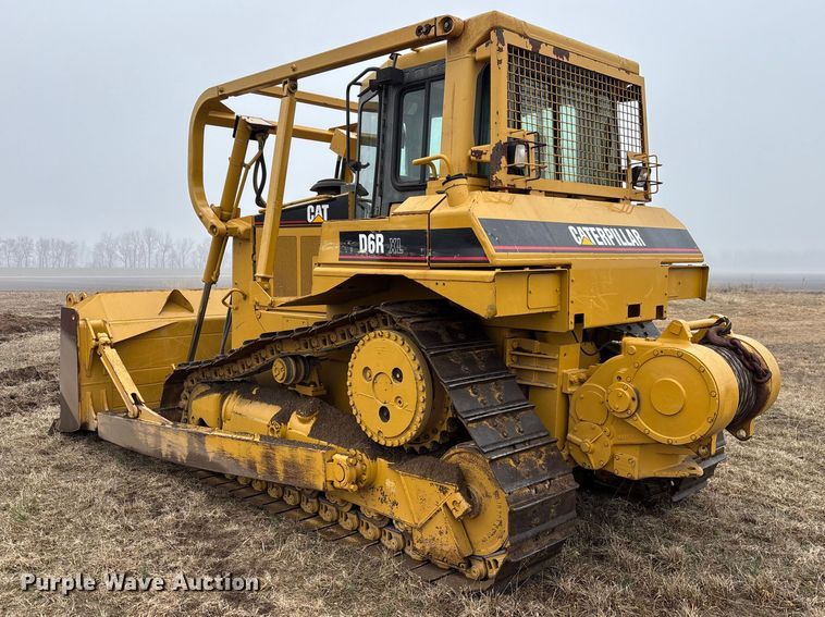 image for item EM5044 2000 Caterpillar D6R XL dozer