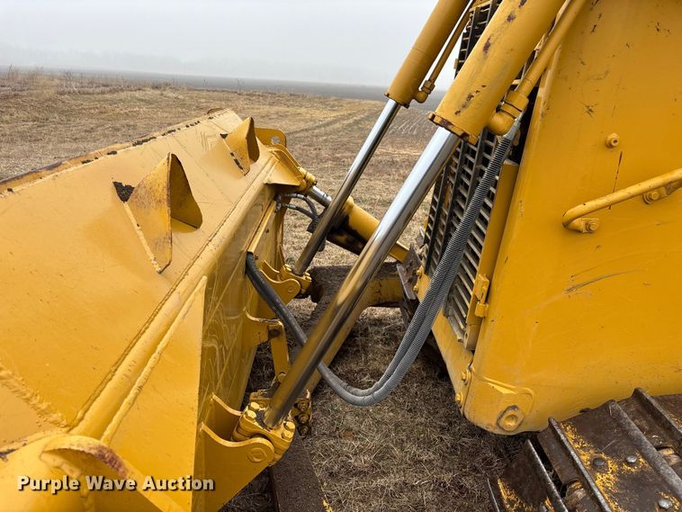 image for item EM5044 2000 Caterpillar D6R XL dozer