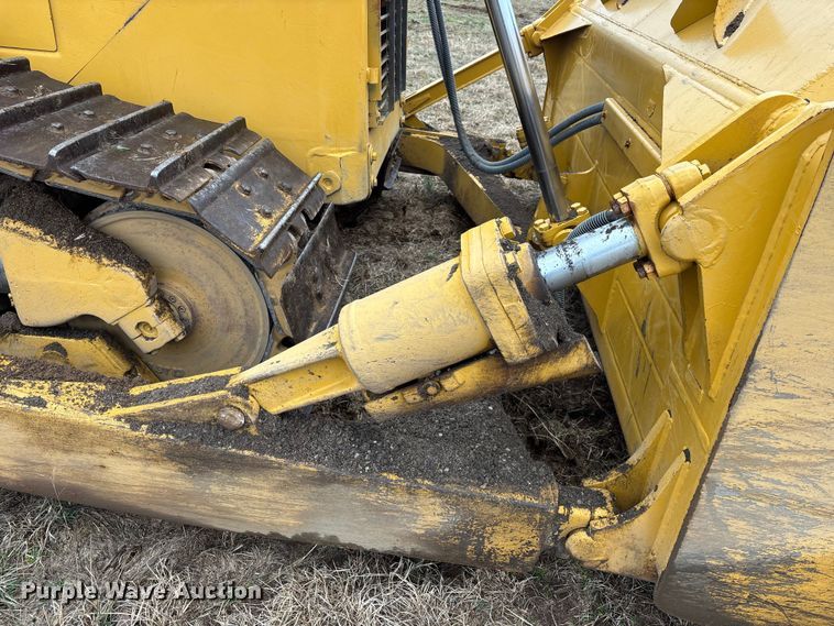 image for item EM5044 2000 Caterpillar D6R XL dozer