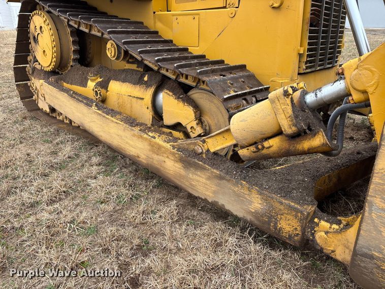 image for item EM5044 2000 Caterpillar D6R XL dozer