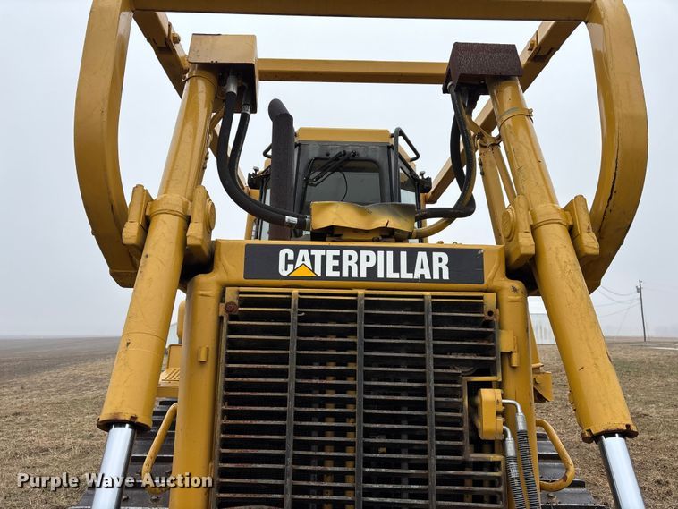 image for item EM5044 2000 Caterpillar D6R XL dozer