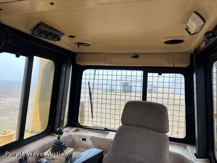 image for item EM5044 2000 Caterpillar D6R XL dozer