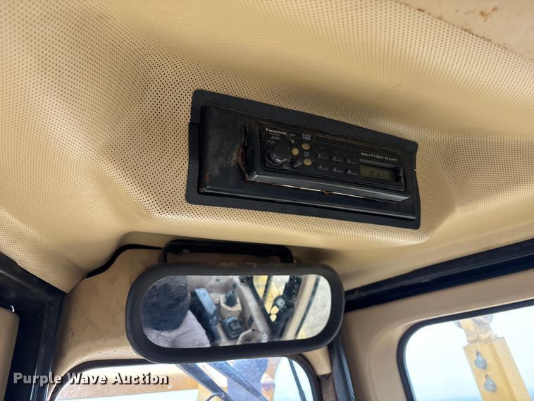 image for item EM5044 2000 Caterpillar D6R XL dozer