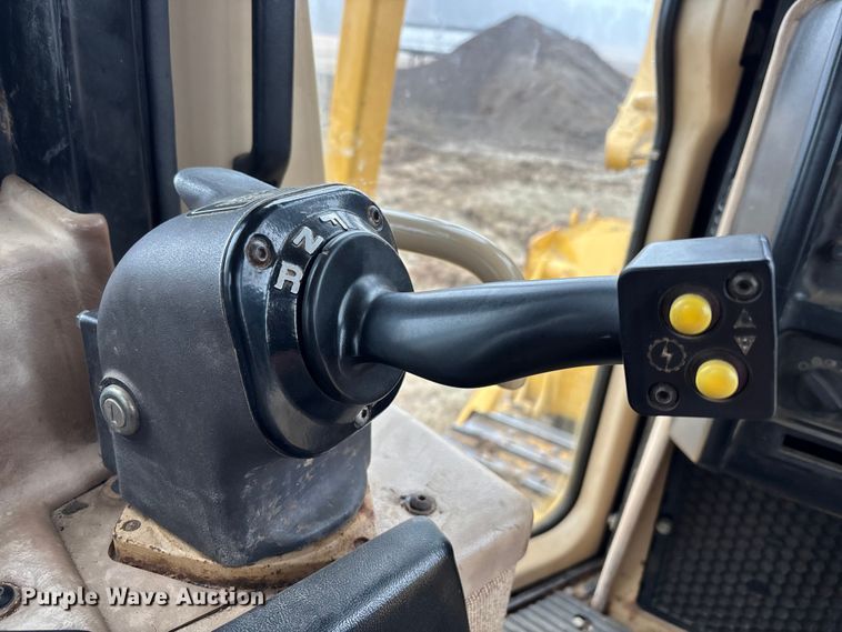 image for item EM5044 2000 Caterpillar D6R XL dozer