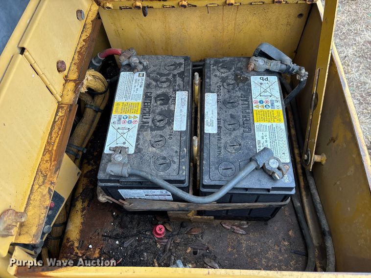 image for item EM5044 2000 Caterpillar D6R XL dozer