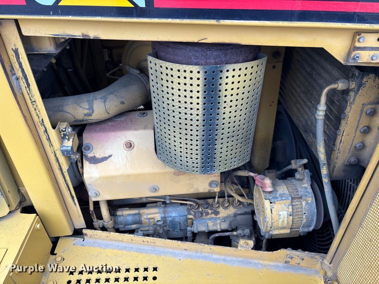 image for item EM5044 2000 Caterpillar D6R XL dozer