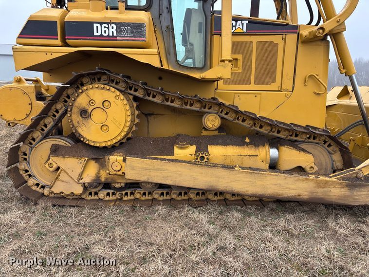 image for item EM5044 2000 Caterpillar D6R XL dozer