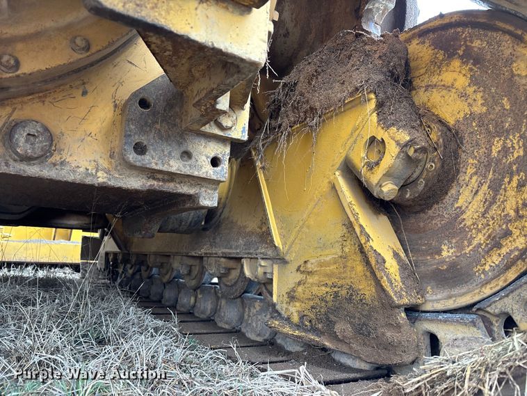 image for item EM5044 2000 Caterpillar D6R XL dozer