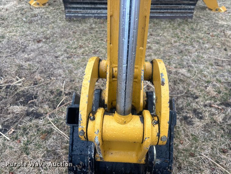 image for item EM5046 2005 Vermeer RT650 trencher