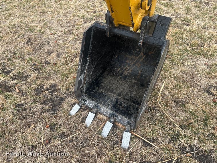 image for item EM5046 2005 Vermeer RT650 trencher