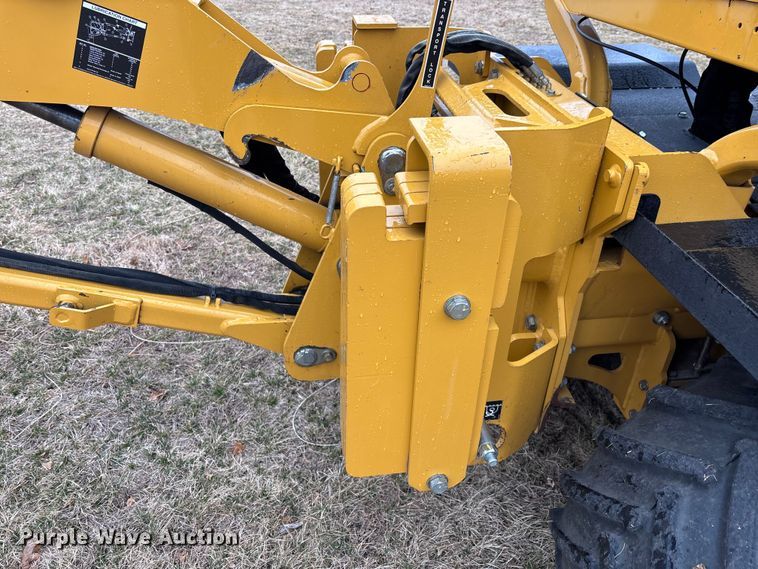 image for item EM5046 2005 Vermeer RT650 trencher