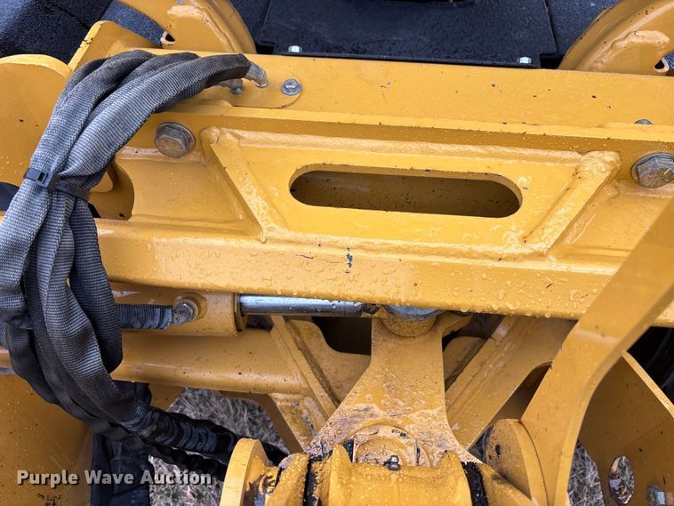 image for item EM5046 2005 Vermeer RT650 trencher